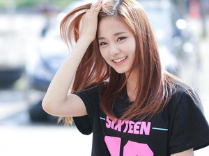 Tzuyu TWICE dan Nana Masuk Daftar Perempuan Tercantik Sedunia