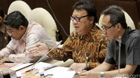 Tjahjo Kumolo melaporkan evaluasi Pilkada itu kepada Komisi II DPR. Pool/Lamhot Aritonang/detikFoto. 