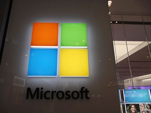 Bangun Data Center di RI, Microsoft Bisa Cetak Uang Rp 88 T