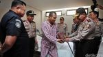 Mensos dan Kapolri Jenguk Aiptu Suhadi