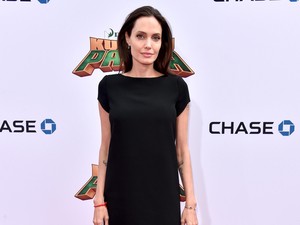 Angelina Jolie Bangga 6 Anaknya Belajar Bahasa Asing, Vietnam Hingga Rusia