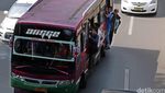 Jalan Lenteng Agung Macet Parah