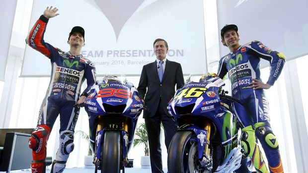 Lin Jarvis (tengah) mengatakan mustahil merekrut Marquez bersaudara di Yamaha. (