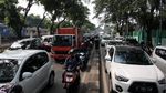 Jalan Lenteng Agung Macet Parah