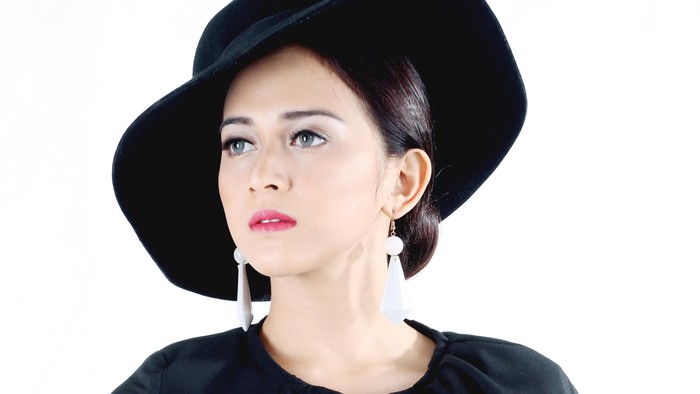 Rehat Syuting, Nina Zatulini Fokus Urus Anak