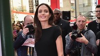 Bagaimana menurut Anda penampilan Jolie kali ini? Alberto E. Rodriguez/Getty Images/detikFoto.