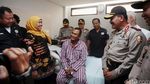 Mensos dan Kapolri Jenguk Aiptu Suhadi