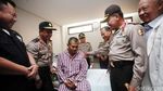 Mensos dan Kapolri Jenguk Aiptu Suhadi