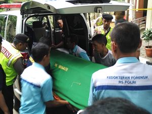 Arus Deras Sungai Ciliwung Jadi Kendala Pencarian Bripka Taufik