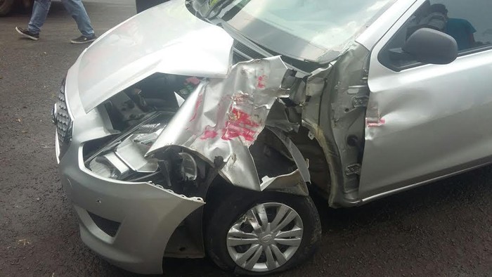 Terobos Perlintasan, Mobil ini Terserempet KRL di Pasar Minggu