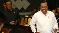 Prasetyo memasuki ruang rapat Komisi III. Pool/Lamhot Aritonang/detikFoto.
