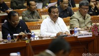 Di hadapan anggota Komisi III, Prasetyo memberikan penjelasan soal pemanggilan Setya Novanto dalam dugaan kasus pemufakatan jahat Kasus Papa Minta Saham. Pool/Lamhot Aritonang/detikFoto.