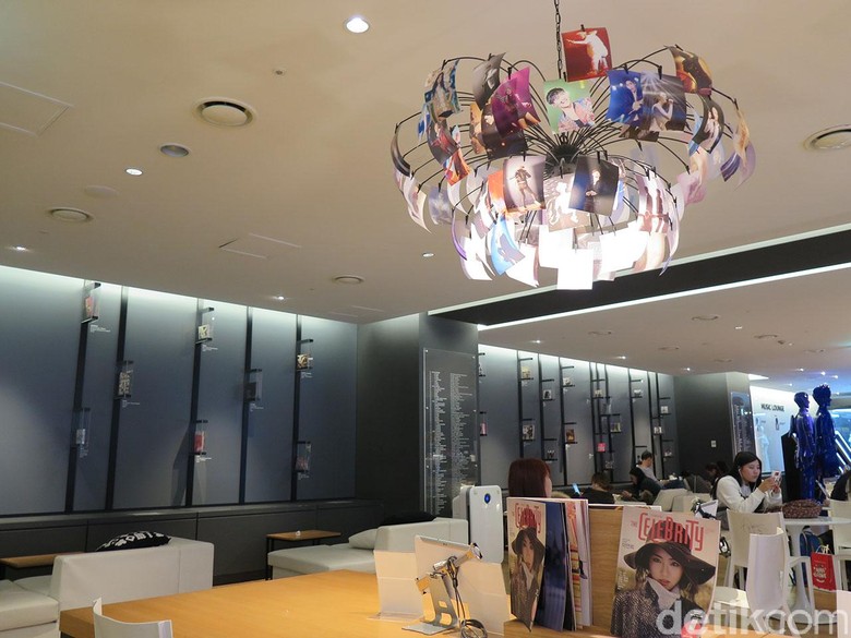Nongkrong Ditemani EXO di LIVErary SMTOWN COEX Artium Nongkrong Ditemani EXO di LIVErary SMTOWN COEX Artium
