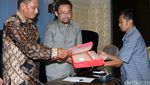 Warga Kota Batu Malang Menggadu ke DPR