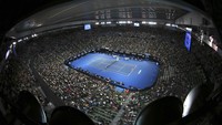 Para pendukung dari kedua petenis memadati Rod Laver Arena. Jason OBrien/Reuters/detikFoto.