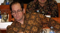 Robert Schroeder saat mengikuti rapat dengan pendapat dengan Komisi VII DPR di Komplek Parlemen Senayan, Jakarta, Rabu (20/1/2016). Pool/Lamhot Aritonang/detikFoto.