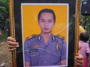 Bripka Taufik Hidayat, Doa Ibu dan Pilihan Menjadi Polisi