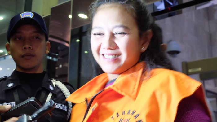 Senyuman Damayanti soal Aliran Duit ke Komisi V DPR