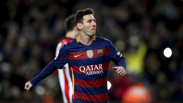 Football Soccer - Barcelona v Athletic Bilbao - Spanish Liga - Camp Nou stadium, Barcelona - 17/1/16Barcelonas Lionel Messi celebrates a goal against Athletic Bilbao. REUTERS/Albert Gea