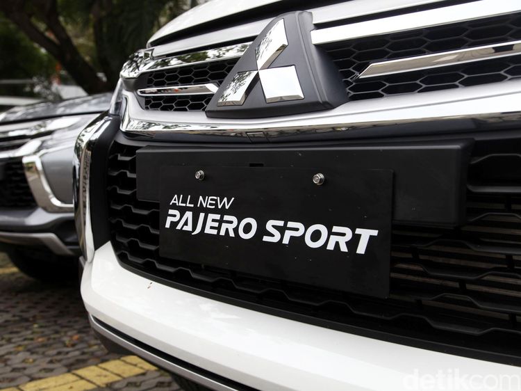 Mitsubishi Bersiap Luncurkan Pajero Sport