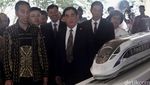 Jokowi Resmikan Proyek Kereta Cepat JKT-BDG