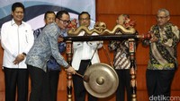 Menaker Hanif Dhakiri membuka Rakornas Bidang Ketenagakerjaan di Hotel Bidakara, Jakarta, Kamis (21/1/2016).