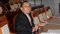 Jaja Ahmad Jayus menyimak pertanyaan anggota Komisi III. Pool/Lamhot Aritonang/detikFoto.