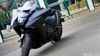Kesan pertama saat melihat tampilan NM4 Vultus adalah sebuah motor futuristik.
