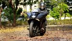 Menjajal Moge Honda NM4 Vultus