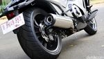 Menjajal Moge Honda NM4 Vultus