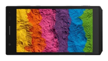 Kamera ini punya layar sentuh di bagian belakang. Ukurannya 4,7 inch dengan resolusi 1.920x1.080 pixel. Foto: Panasonic.