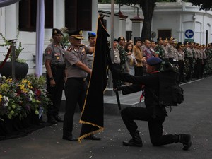 Anak Komjen M Jasin Menangis Haru Saat Sambut Napak Tilas Perjuangan Ayahnya
