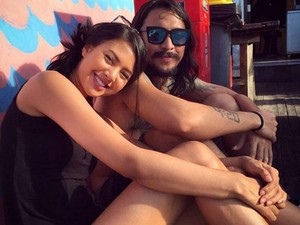 Ello Ditangkap karena Ganja, Aurelie Moeremans: Aku Setia Menunggu