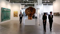 Beberapa nama galeri ternama dunia, regional, galeri yang memiliki basis di Singapura juga hadir meramaikan Art Stage Singapore yang sudah berlangsung ke-6 kalinya di negara dengan ikon Merlion.