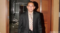 Jaja Ahmad Jayus saat memasuki ruang Komisi III DPR. Pool/Lamhot Aritonang/detikFoto.