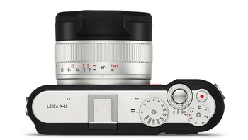 Pemilik Leica seharusnya akan berhati-hati dalam menjaga kameranya agar tak rusak gara-gara terjatuh atau terkena air, mengingat harganya yang mahal. (Foto: Leica)