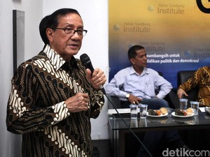 Ini Kata Novanto Soal Posisi Akbar Tandjung di Golkar