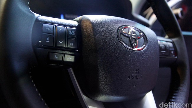 Menjajal SUV Tangguh 7 Penumpang, Toyota Fortuner