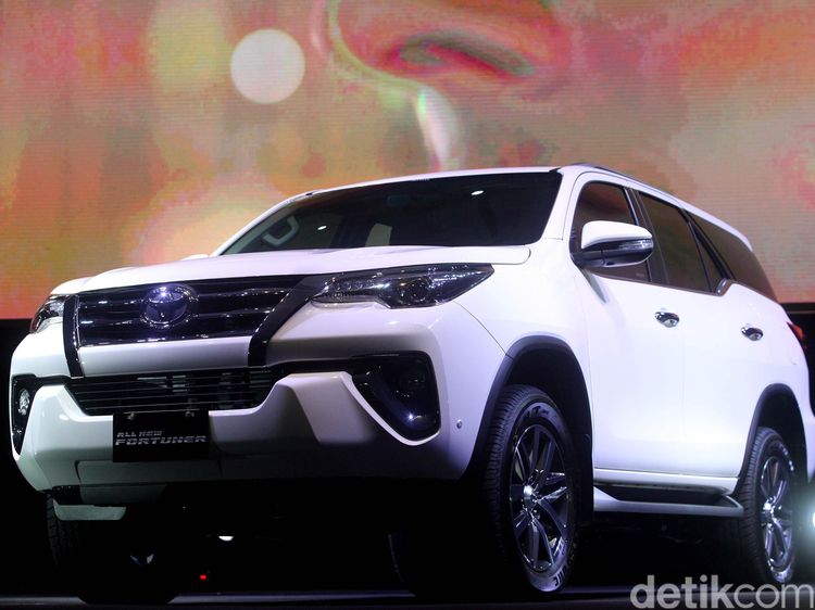 Toyota Resmi Luncurkan All New Fortuner