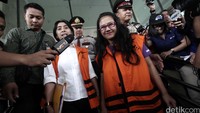 Dalam kasus tersebut, KPK telah menetapkan Damayanti Wisnu Putranti, Julia Prasetyarini, Dessy A Edwin dan Abdul Khoir sebagai tersangka kasus penyuapan pemulusan proyek di Kementerian Pekerjaan Umum dan Perumahan Rakyat. 