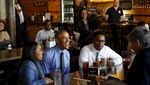 Obama Cari Mobil di Detroit Motor Show