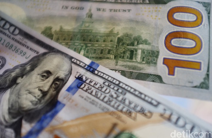 Mata Uang Dollar Amerika.
dikhy sasra/ilustrasi/detikfoto