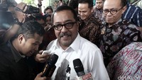 Gubernur Banten Rano Karno hari ini kembali menjalani pemeriksaan di Komisi Pemberantasan Korupsi (KPK), Jakarta  (22/1/2016).