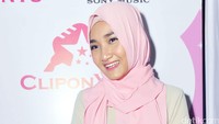 Bintang film Dreams itu tampak happy. Pool/Noel/detikFoto.