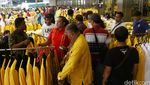 Pedagang Pernak-Pernik Ramaikan Rapimnas Golkar