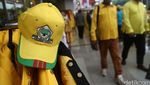Pedagang Pernak-Pernik Ramaikan Rapimnas Golkar