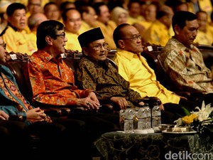 Habibie Yakin Kehadiran Luhut dan Yasonna Atas Restu Jokowi