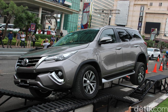 Toyota Fortuner Hanya untuk Pria?