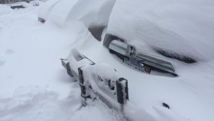 Badai Jonas di Washington DC Reda, Timbunan Salju Hampir 1 Meter