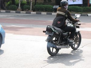 Knalpot Motor Ngebul, Ini Penyebab dan Cara Mengatasinya